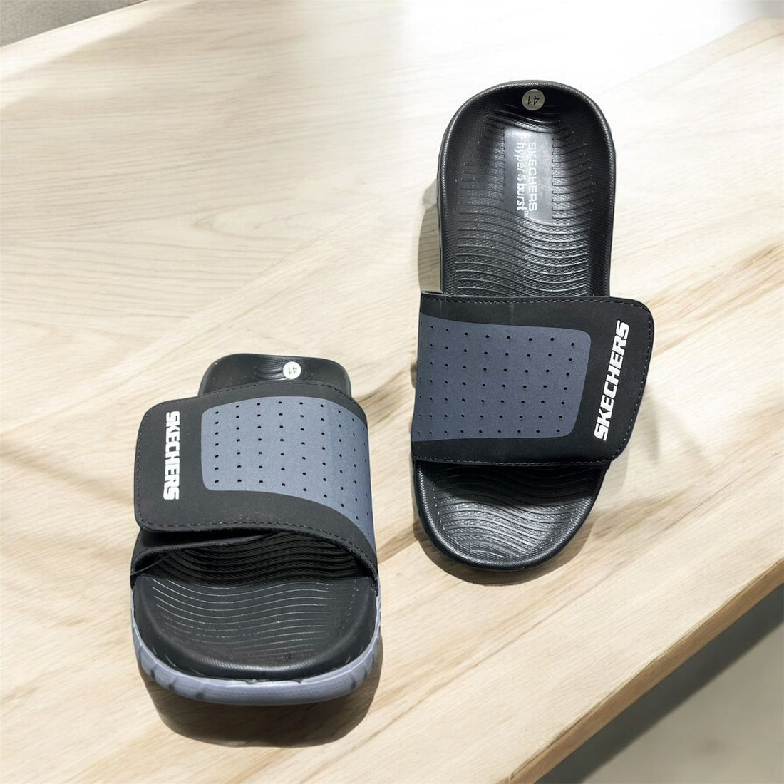 IMPORTED SKETCHER GO WALK SLIDES (USA1 BLACK+GREY)