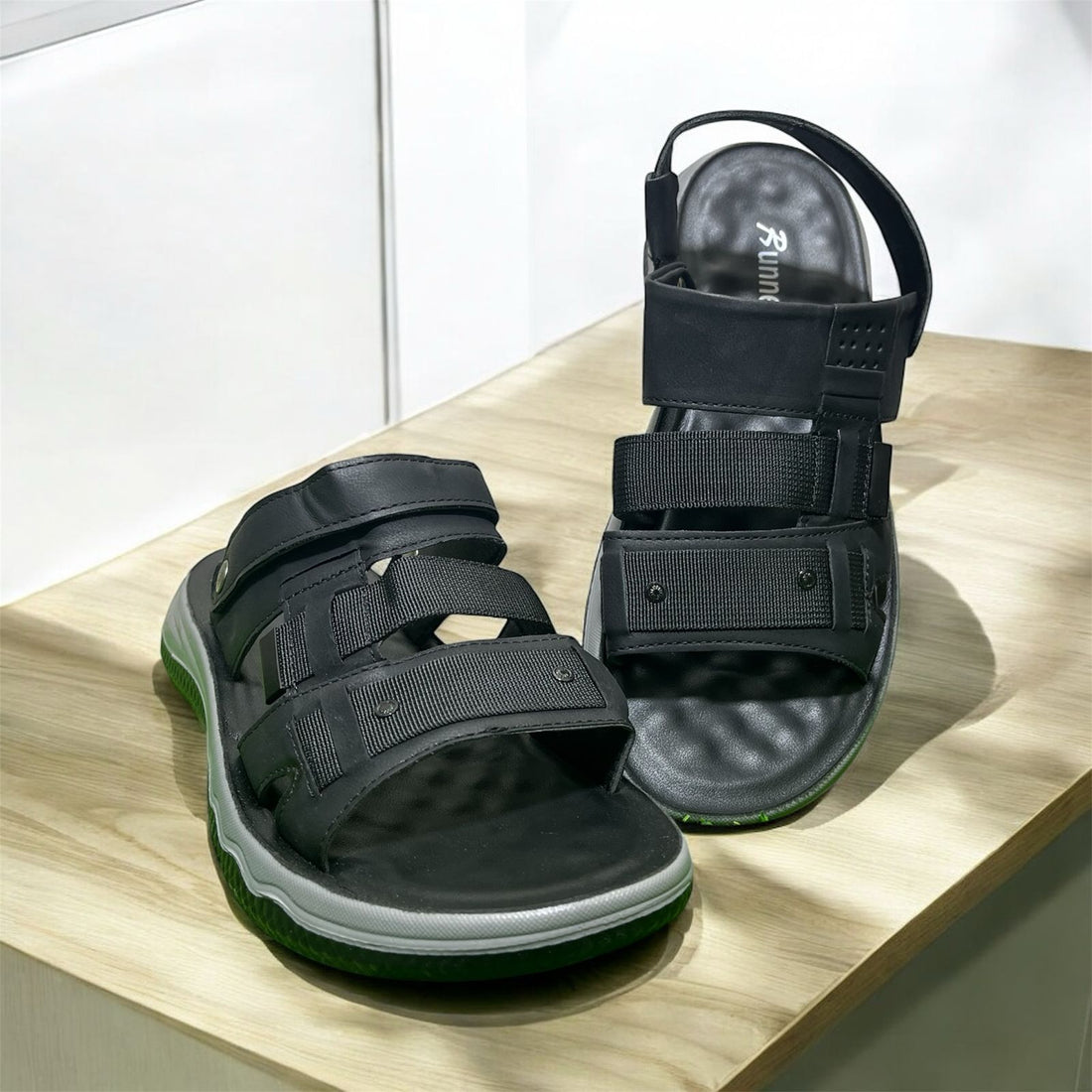 RUNNER SANDLES BLACK (3SP)