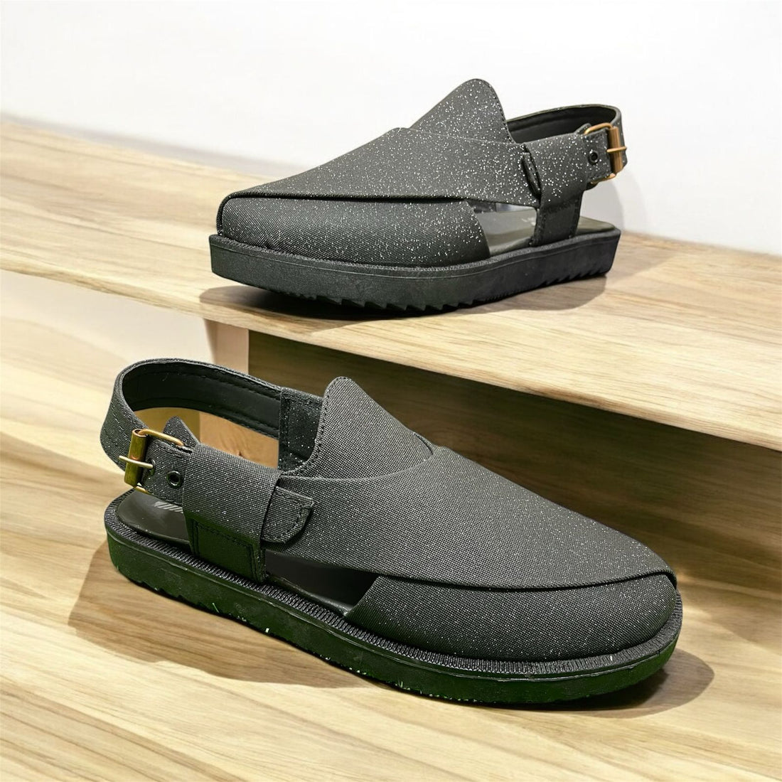 BLACK SPARKLY PESHAWARI CHAPPAL