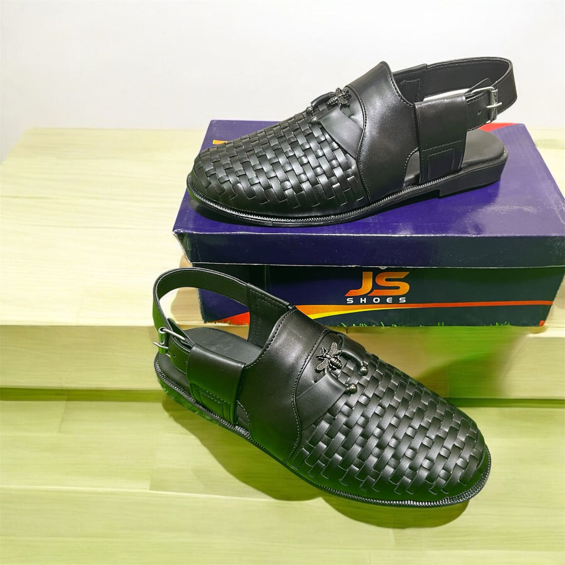 BLACK CROCODILE BUCKLE PESHAWARI CHAPPAL