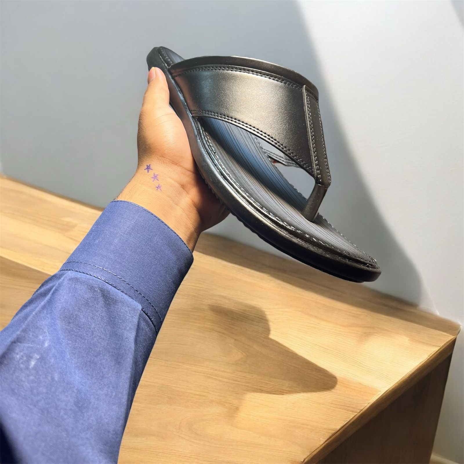 B COMFORT BLACK FLIP FLOP