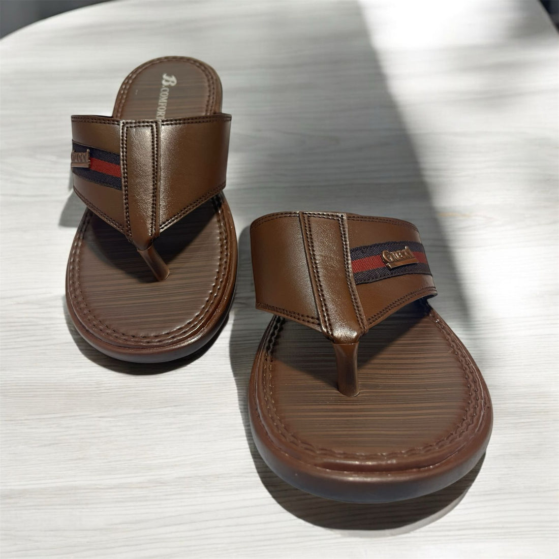 GUCCI  BLACK FLIP FLOP BROWN