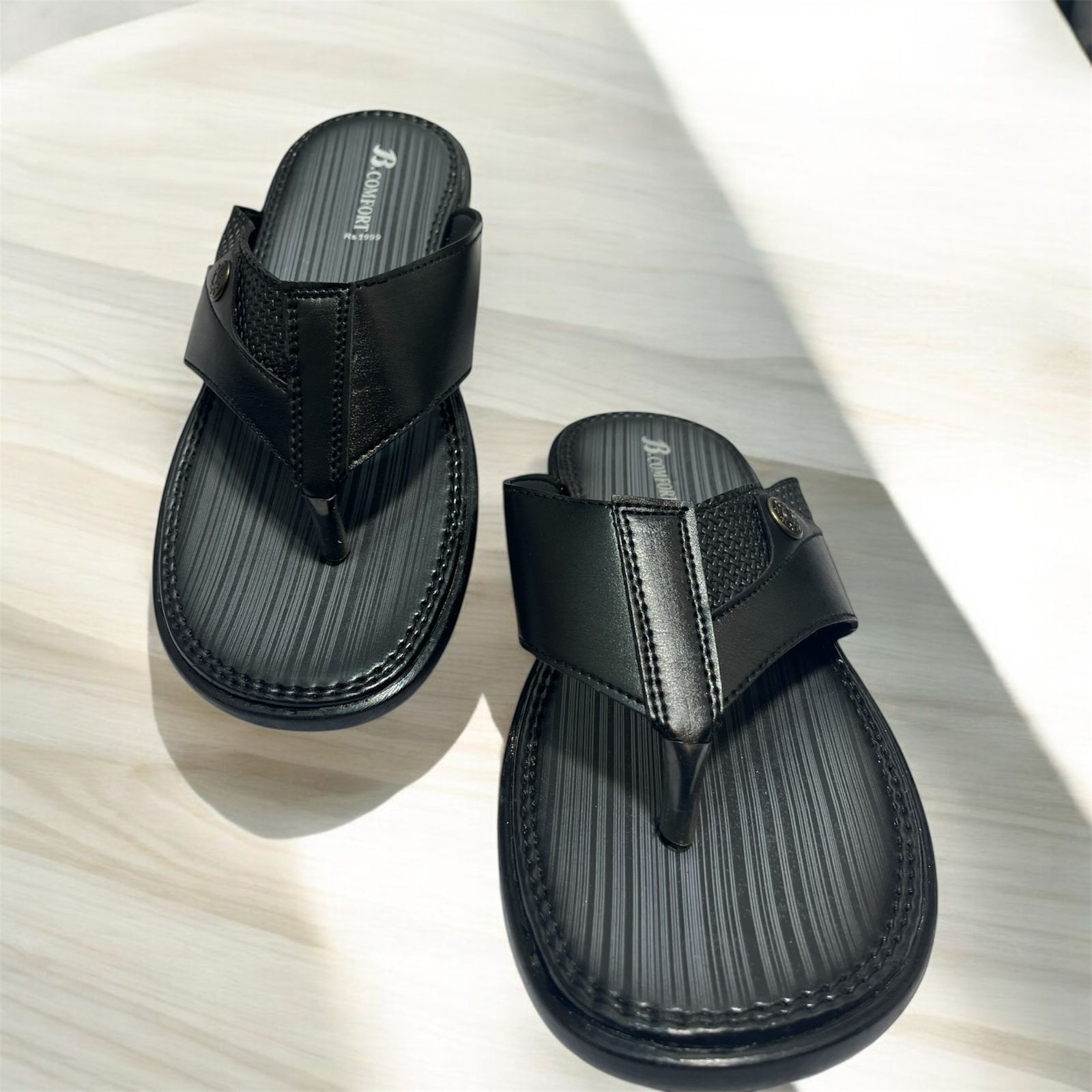 B COMFORT FLIP FLOP (BADGE) BLACK